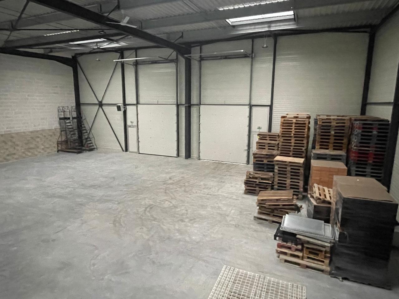 Local d'activité Flins-sur-Seine 762m² Location local d'activité Flins-sur-Seine Yvelines OLACT2317034 2